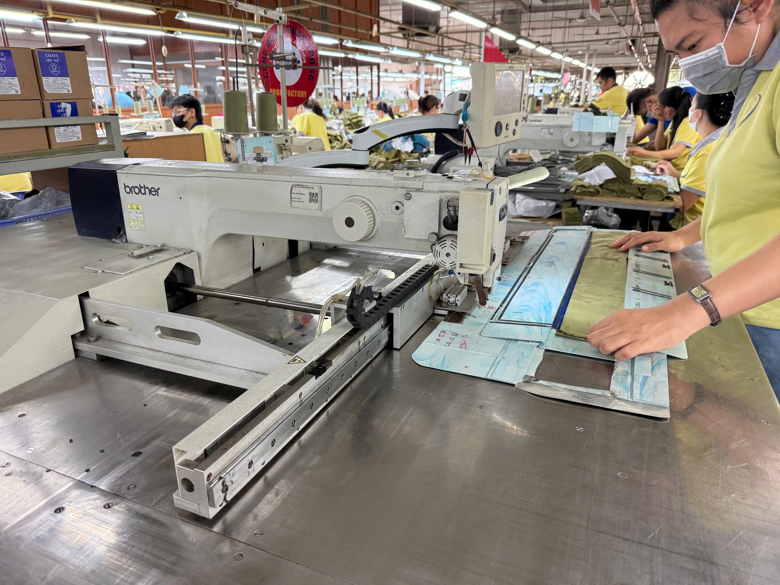 Programmable Electronic Pattern Sewing Machine 2
